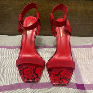 Glaze Red and Black snake print heels Sz 7